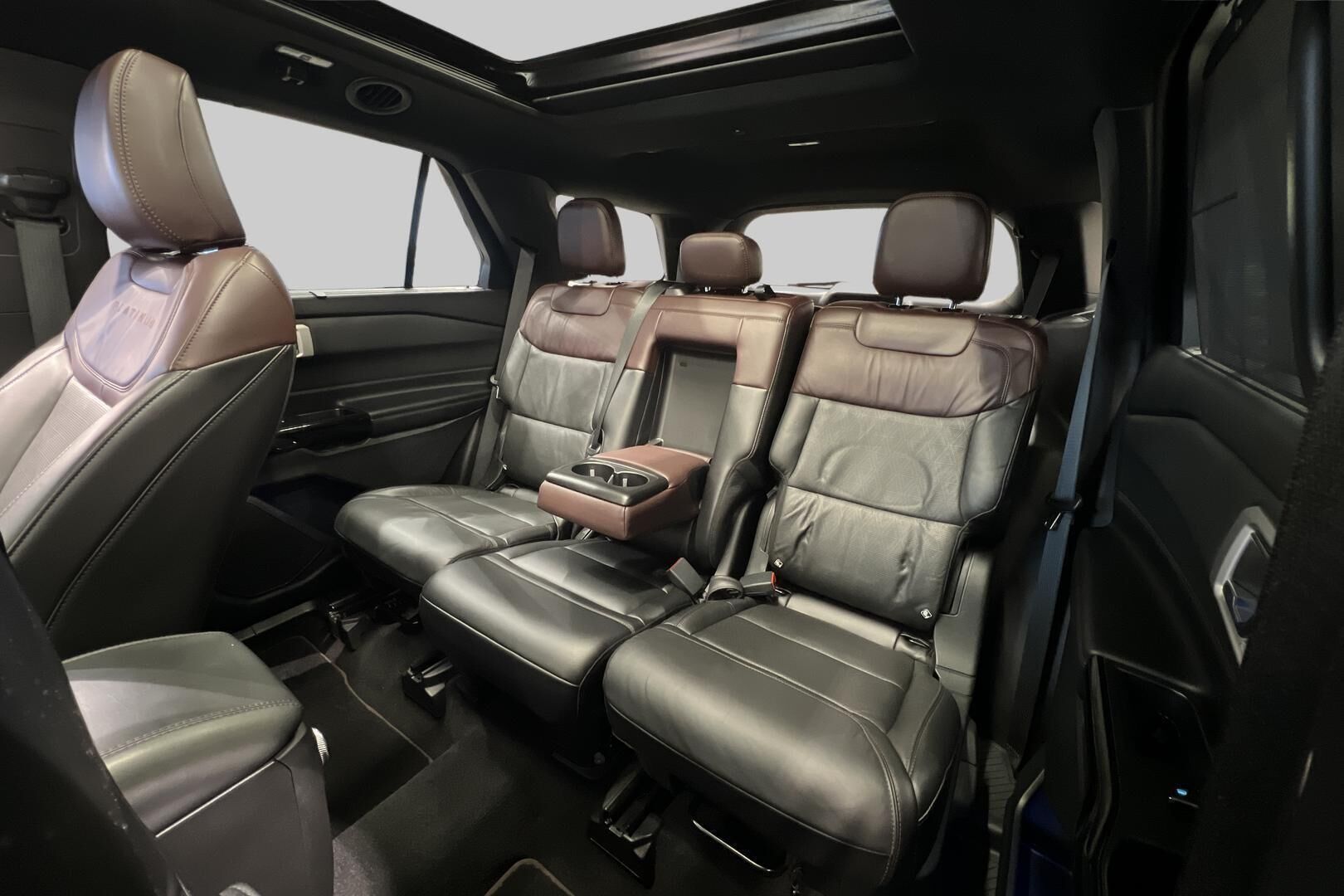 FORD EXPLORER iso kuva 51