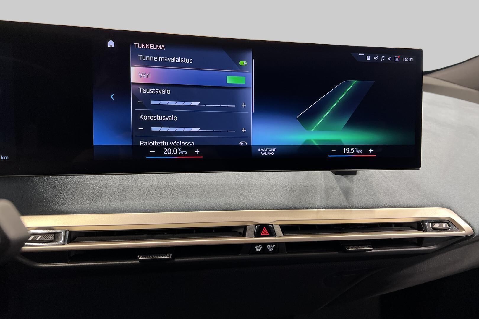 BMW IX iso kuva 17