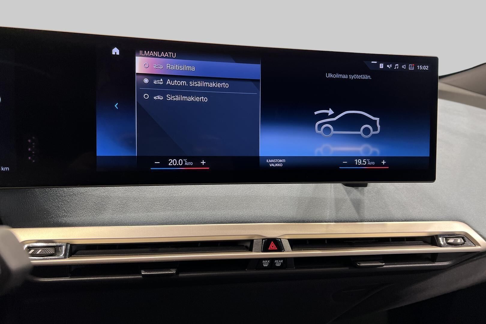 BMW IX iso kuva 47