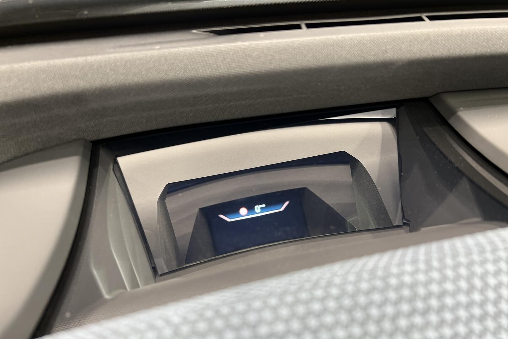 BMW IX iso kuva 29