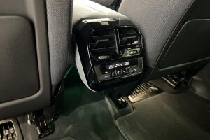 BMW IX esikatselu 36