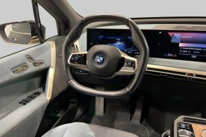 BMW IX esikatselu 40
