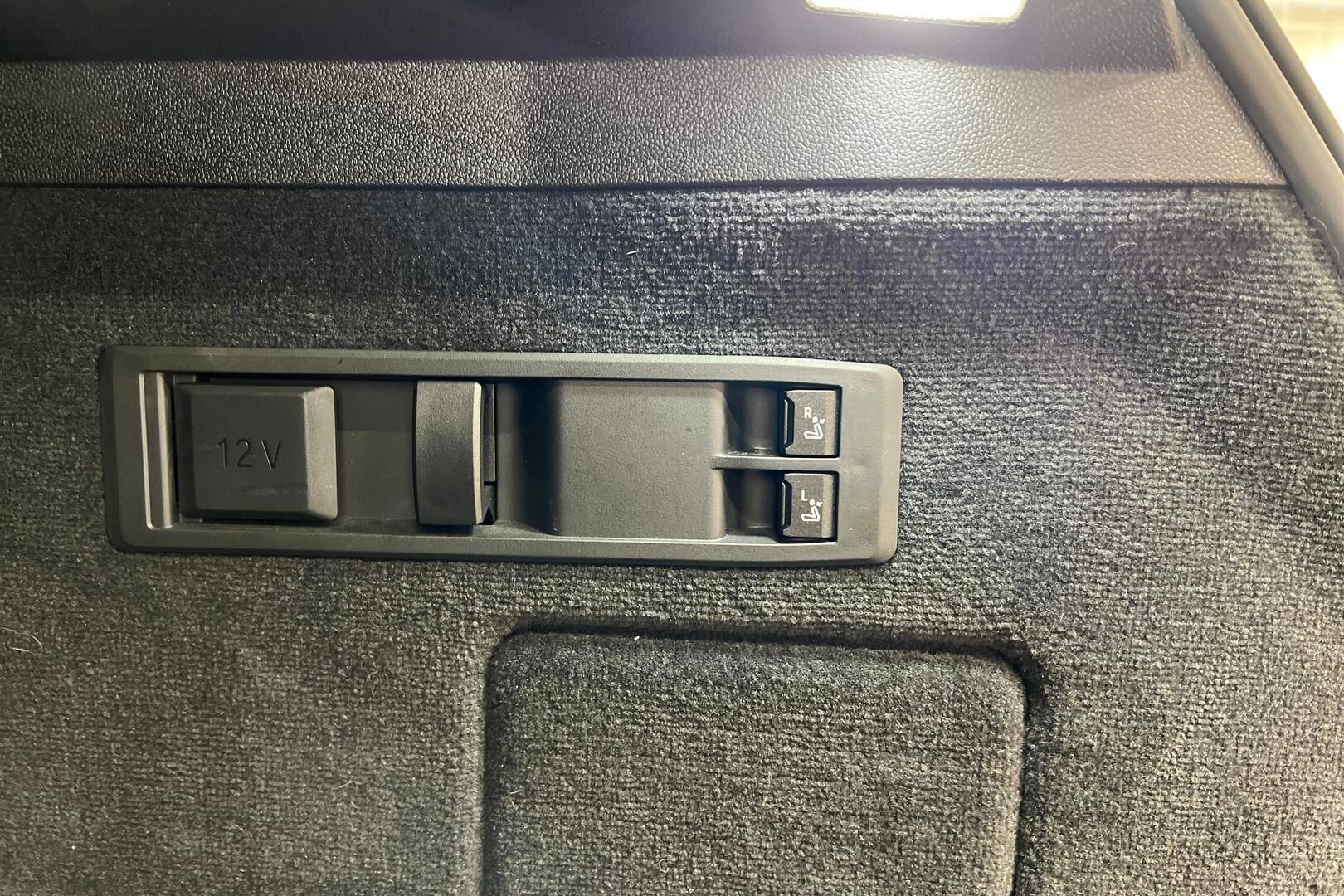 BMW IX iso kuva 49