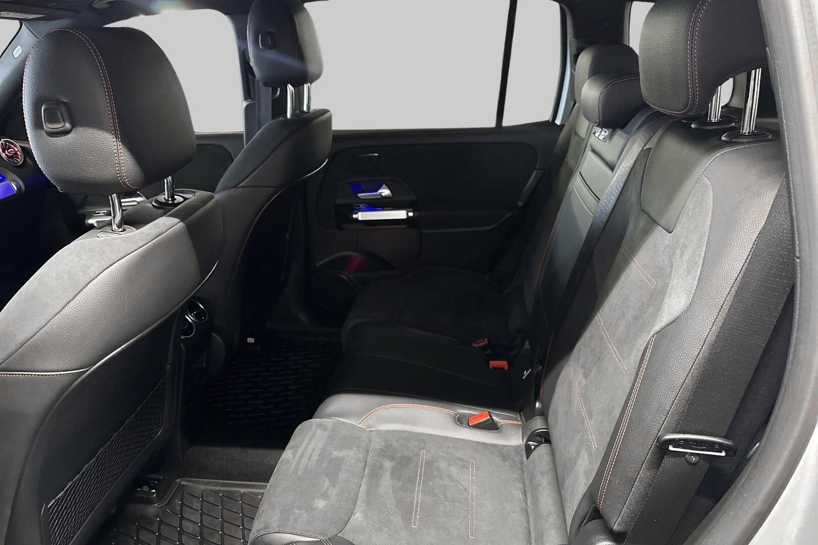 MERCEDES-BENZ EQB iso kuva 10