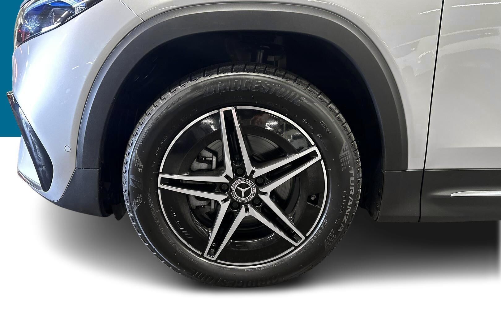 MERCEDES-BENZ EQB iso kuva 13