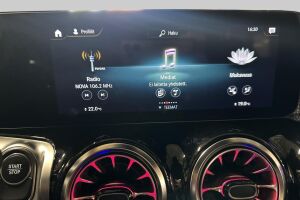 MERCEDES-BENZ EQB esikatselu 16