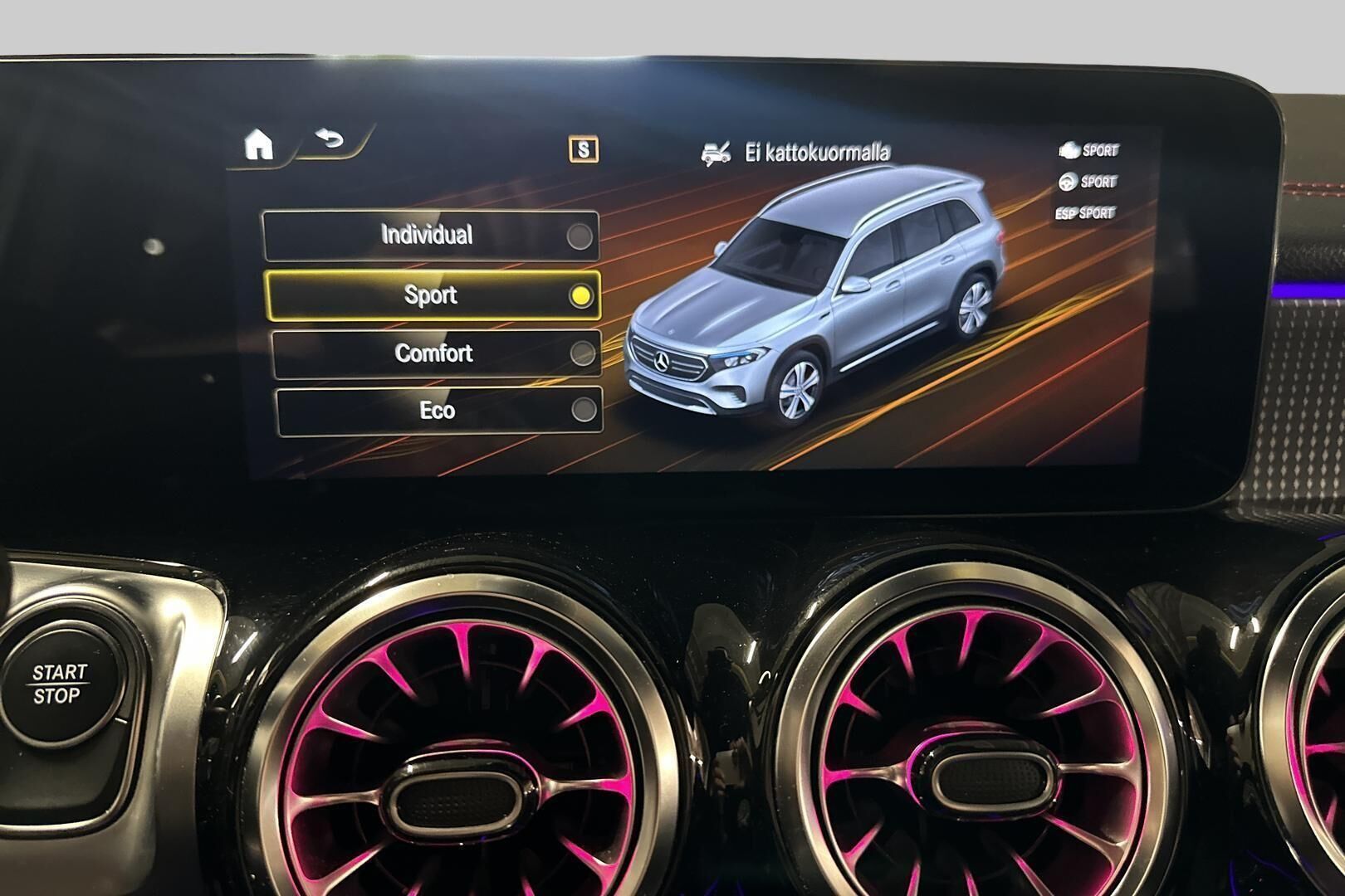 MERCEDES-BENZ EQB iso kuva 21