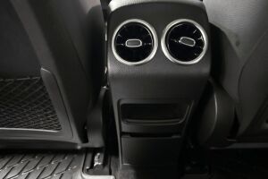 MERCEDES-BENZ EQB esikatselu 31