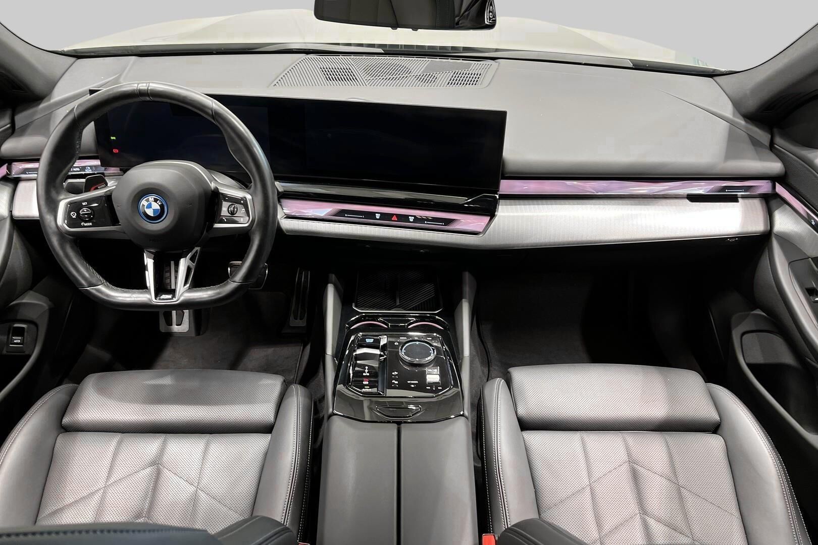 BMW I5 iso kuva 11