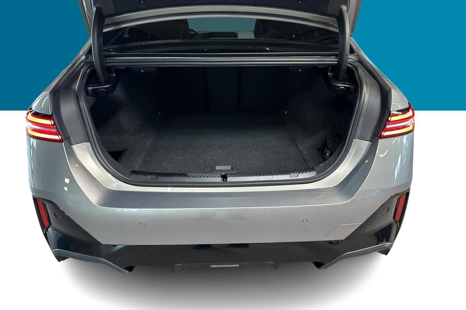 BMW I5 iso kuva 11