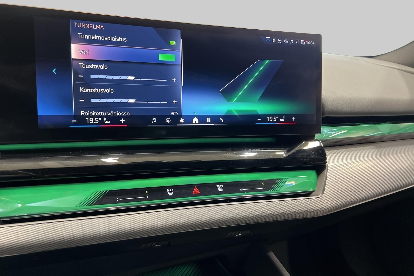 BMW I5 iso kuva 17