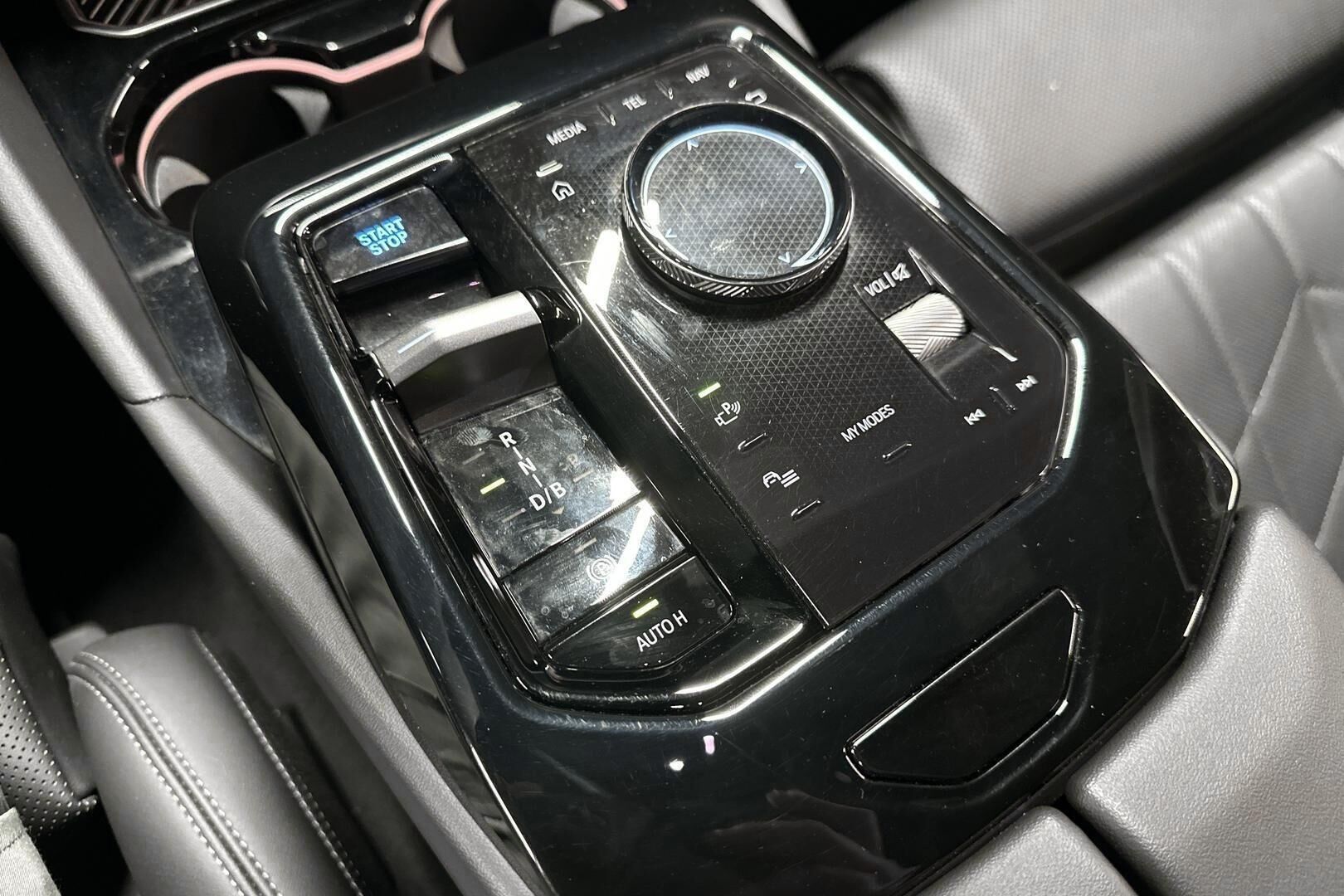 BMW I5 iso kuva 23