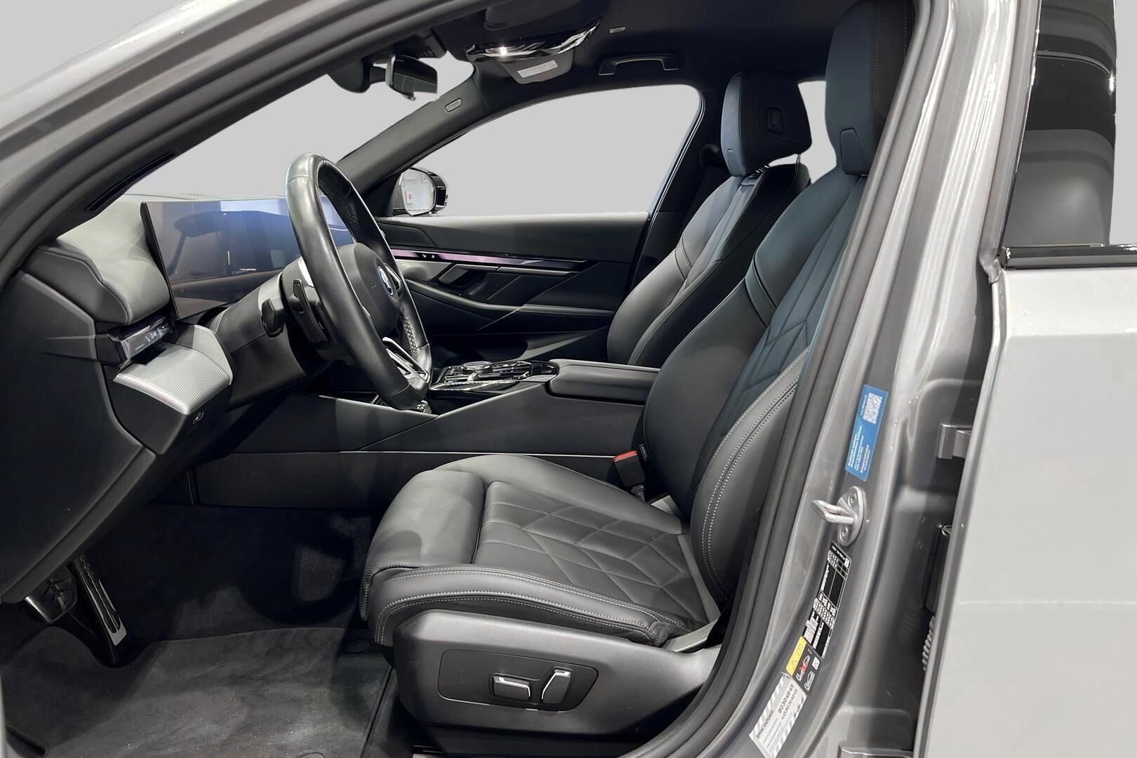 BMW I5 iso kuva 9