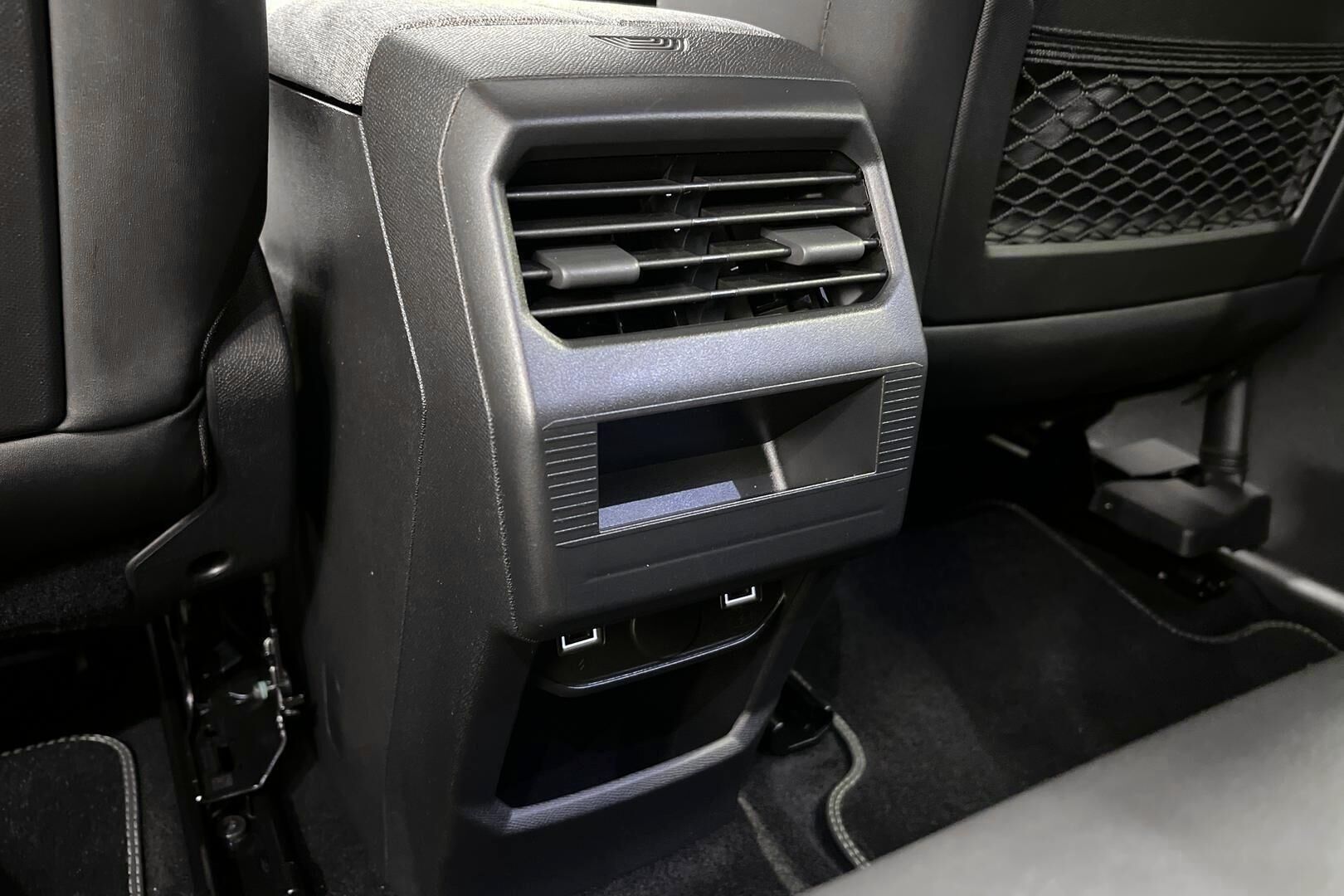 PEUGEOT 3008 iso kuva 34