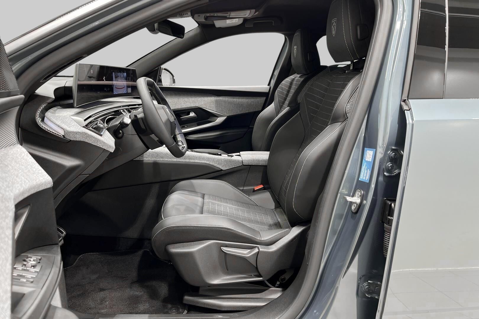 PEUGEOT 3008 iso kuva 8