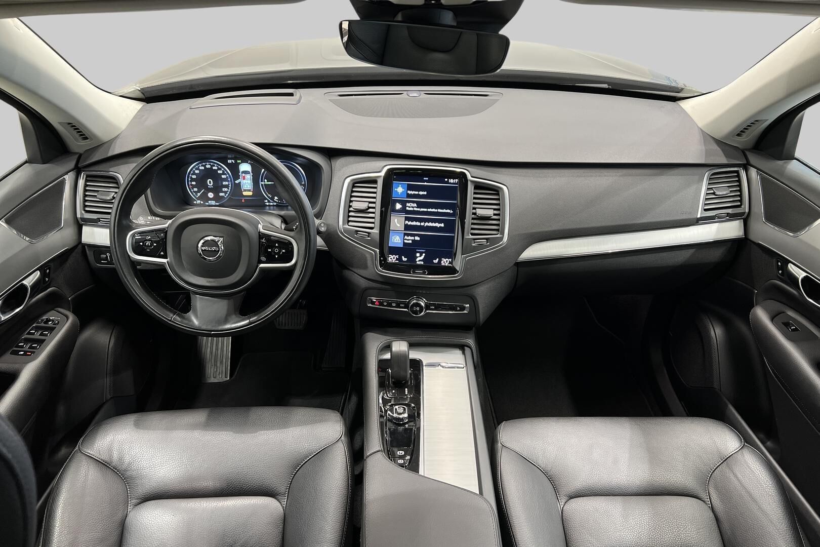 VOLVO XC90 iso kuva 10