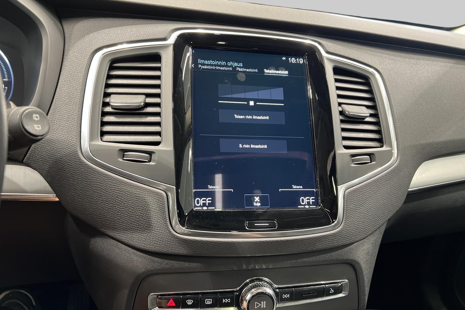 VOLVO XC90 iso kuva 17