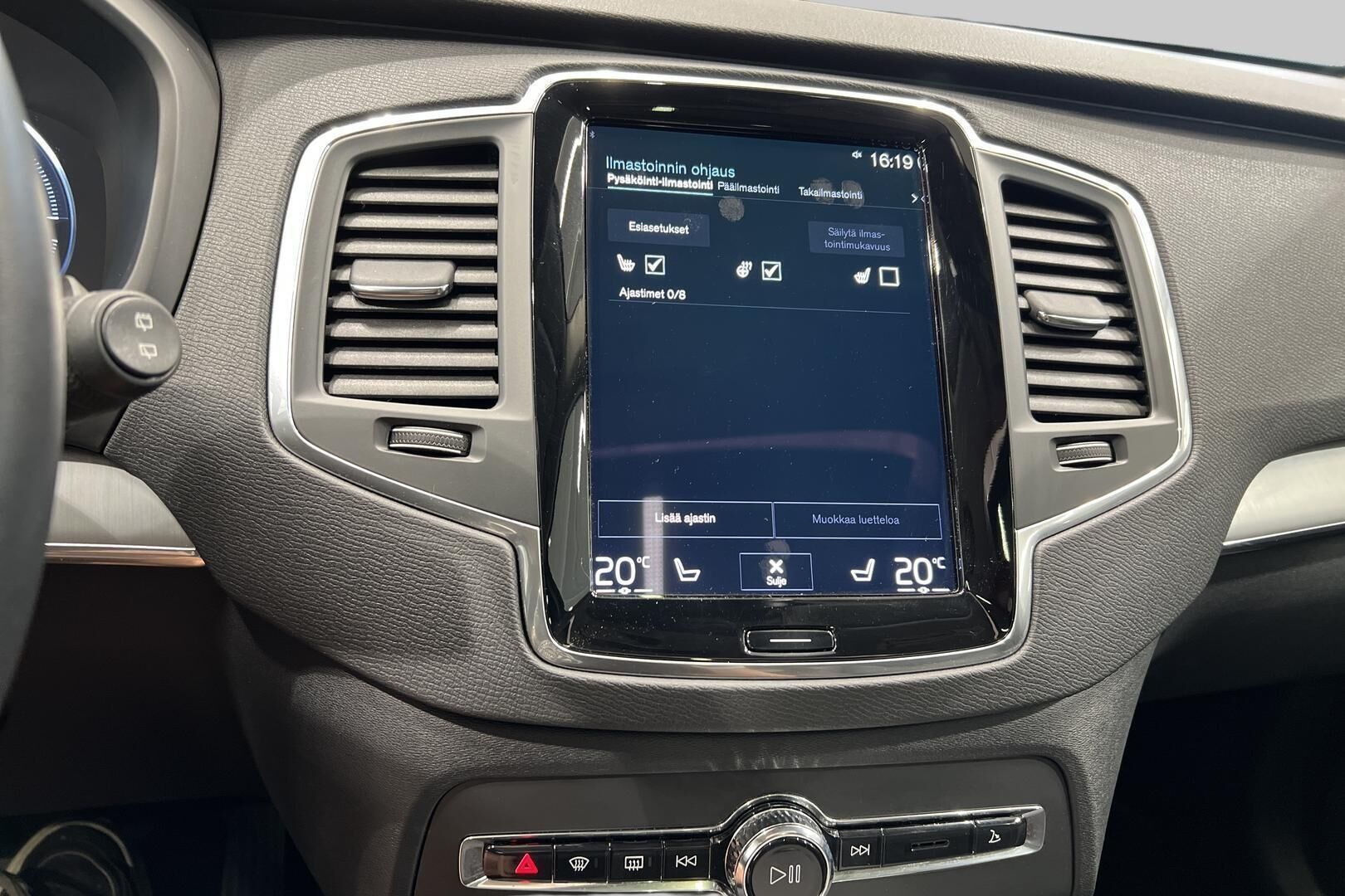 VOLVO XC90 iso kuva 18