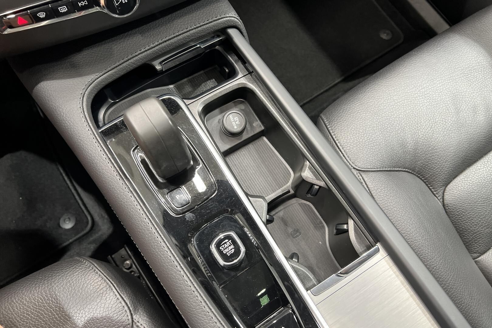 VOLVO XC90 iso kuva 21
