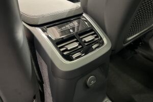 VOLVO XC90 esikatselu 27