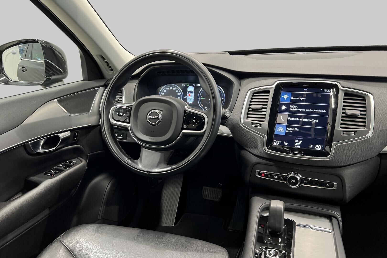 VOLVO XC90 iso kuva 28