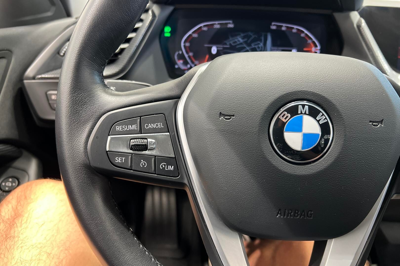 BMW 1-SARJA iso kuva 24