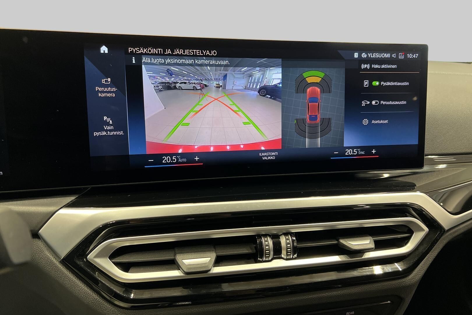 BMW I4 iso kuva 16