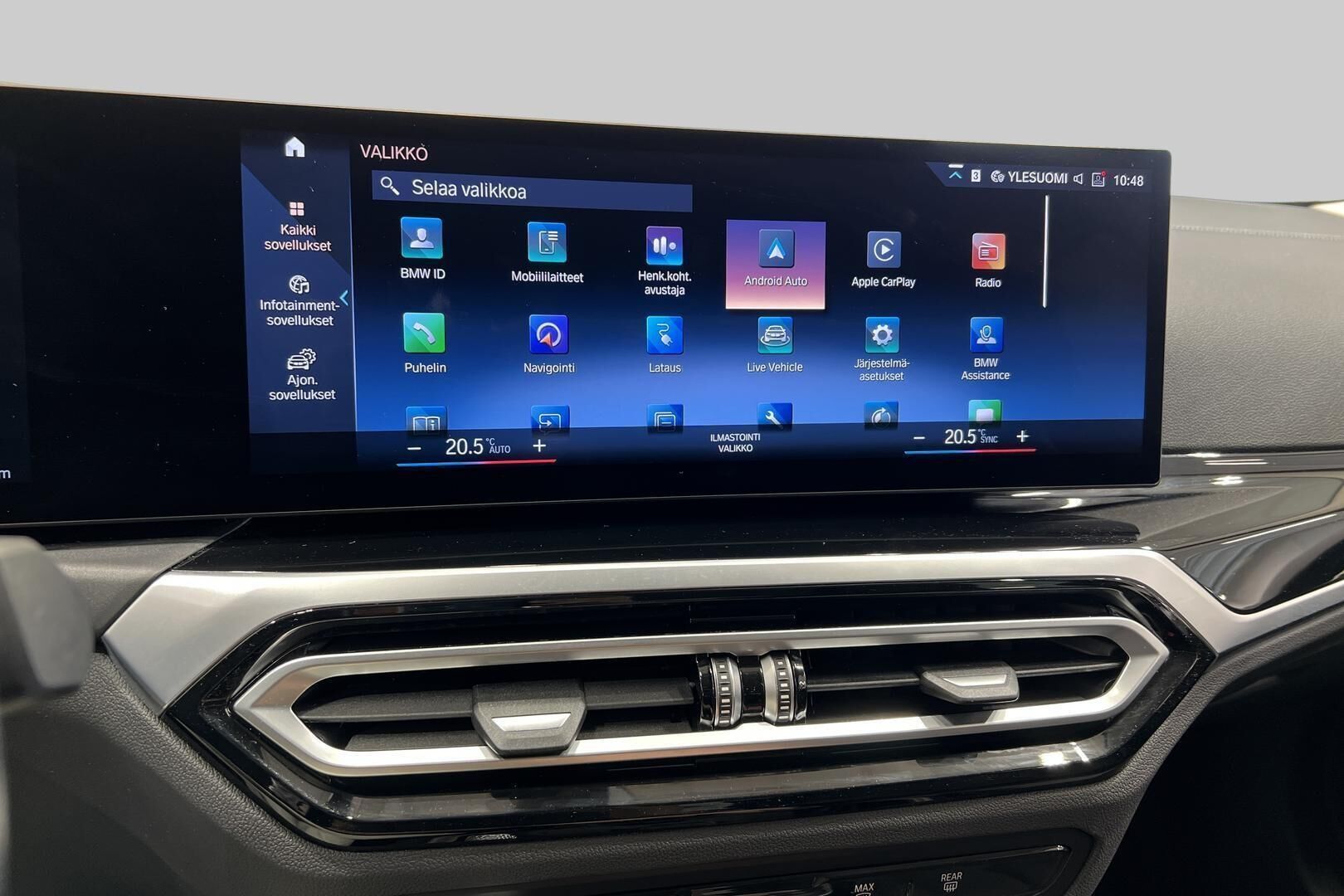 BMW I4 iso kuva 21