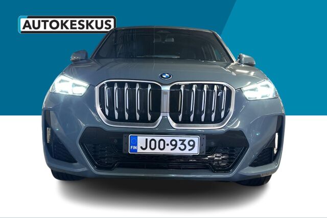 BMW iX1