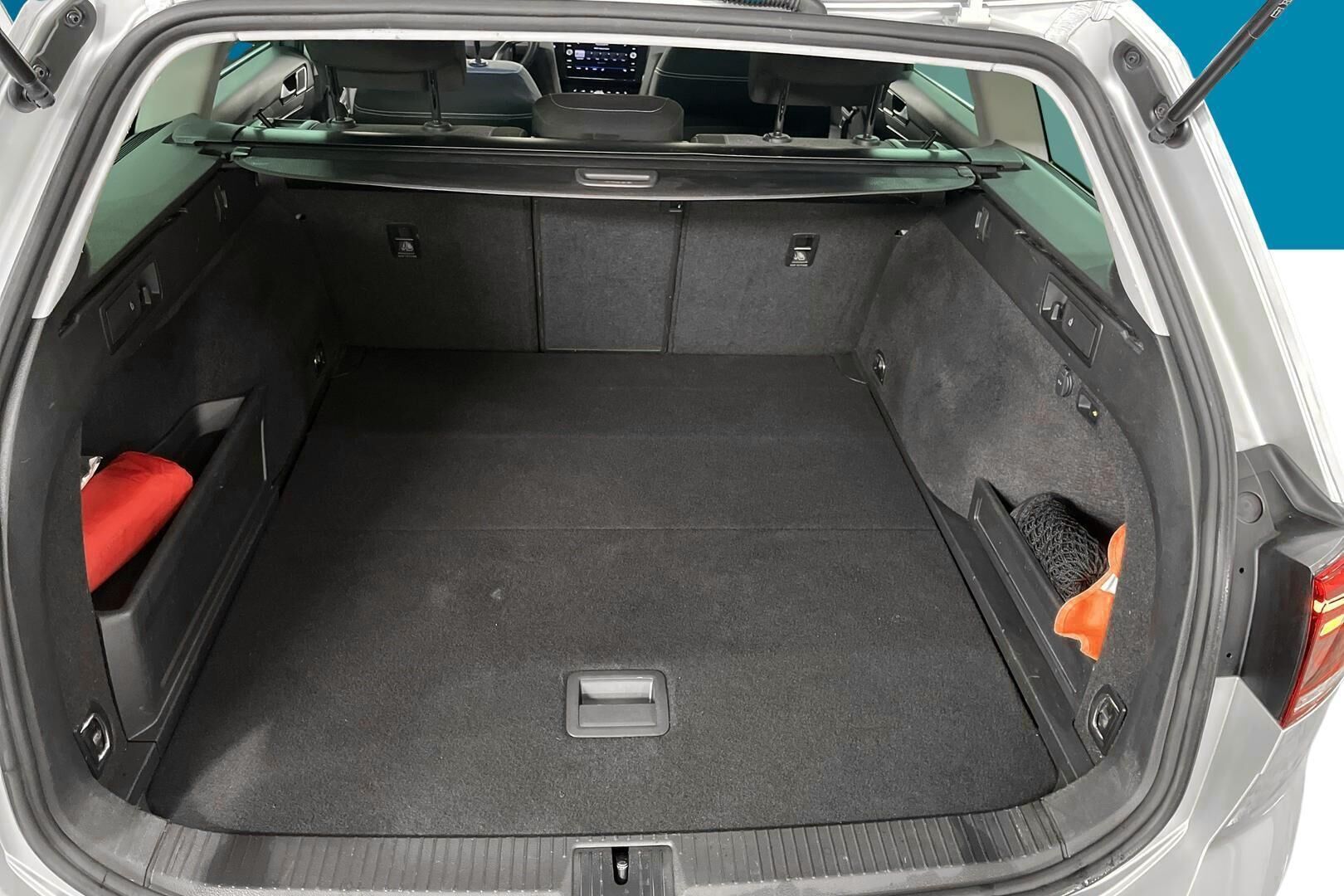 VOLKSWAGEN PASSAT iso kuva 11