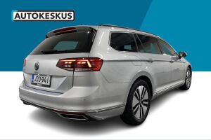 VOLKSWAGEN PASSAT esikatselu 4