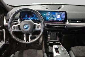 BMW IX1 esikatselu 1