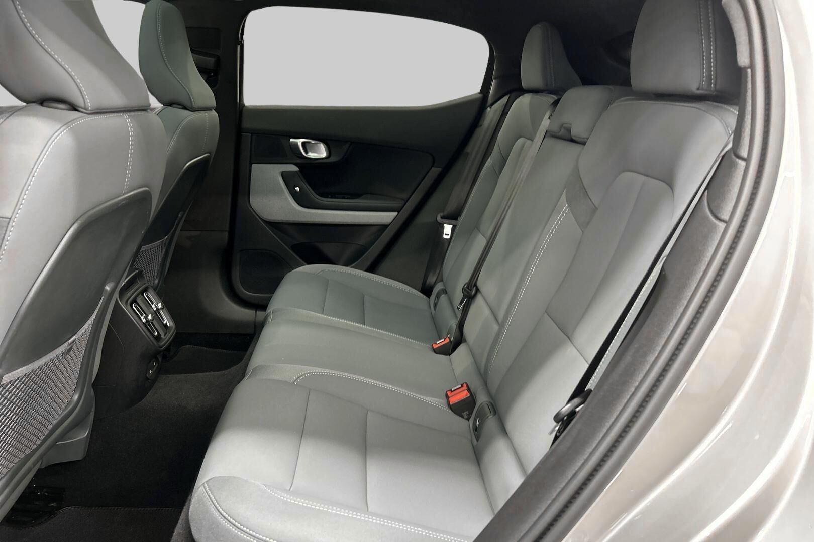 POLESTAR 2 iso kuva 19