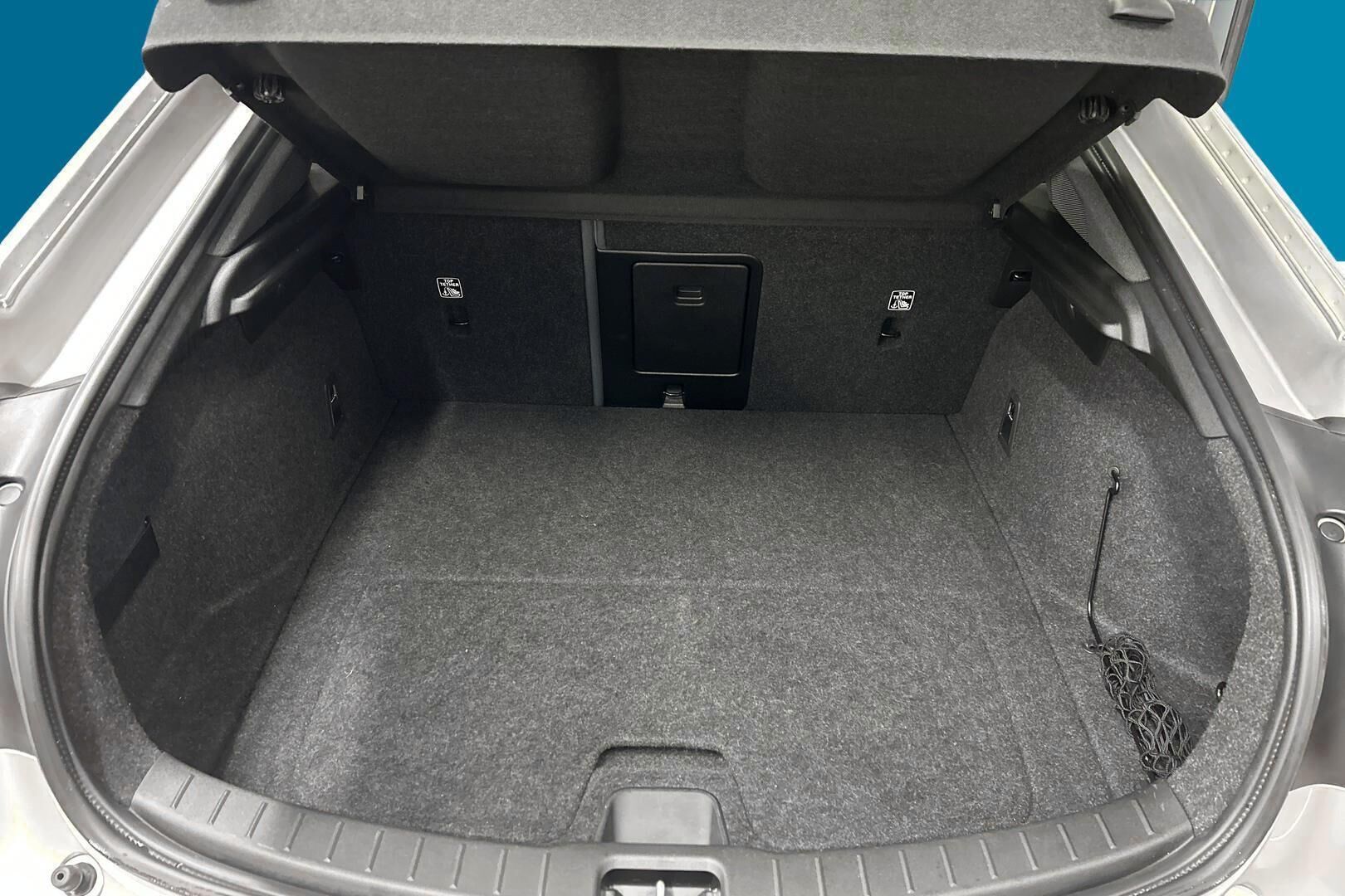 POLESTAR 2 iso kuva 9