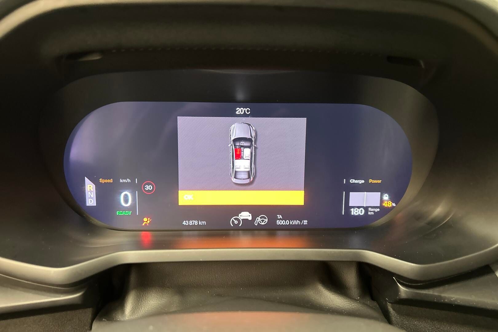 POLESTAR 2 iso kuva 20