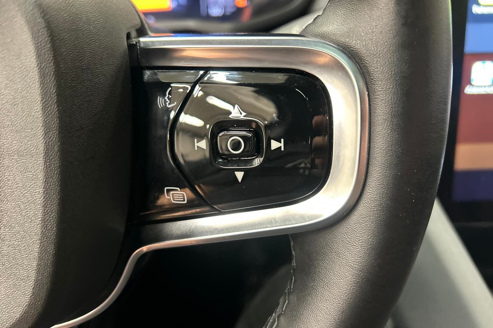 POLESTAR 2 iso kuva 13