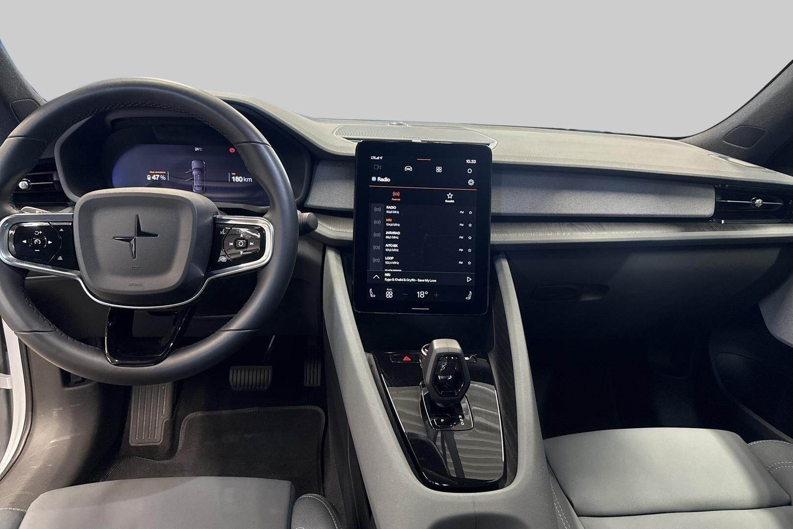 POLESTAR 2 iso kuva 11