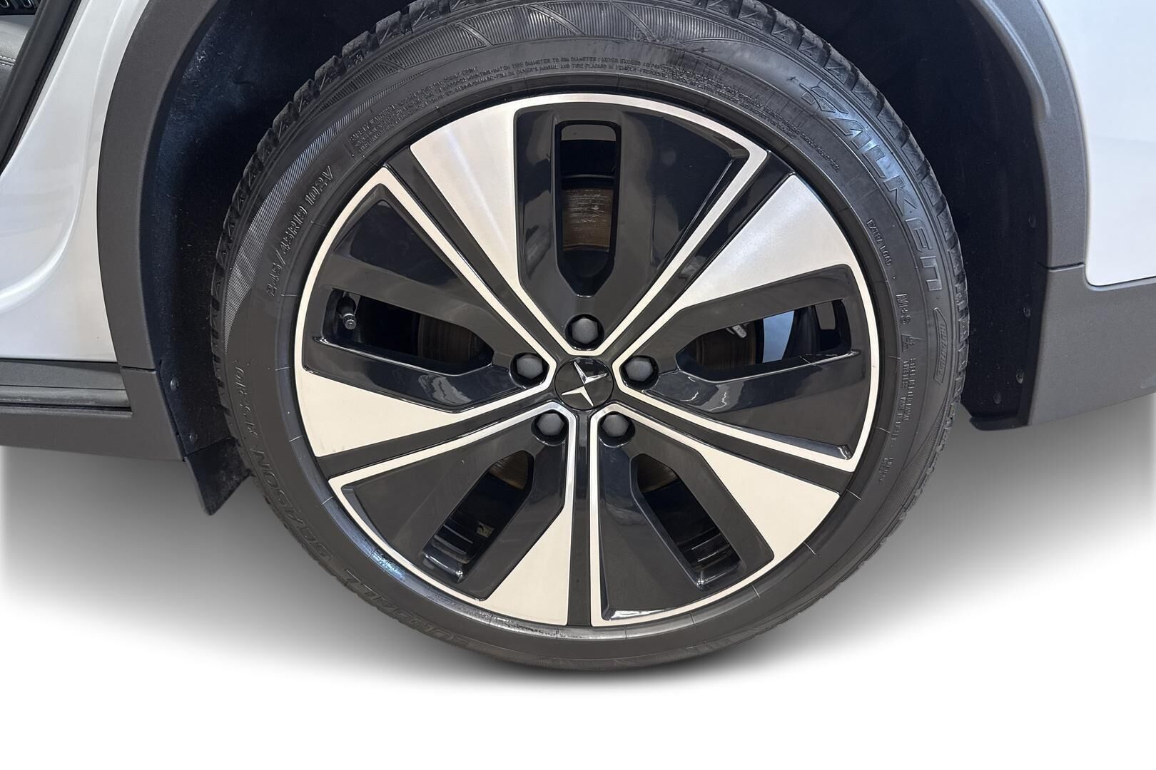 POLESTAR 2 iso kuva 13