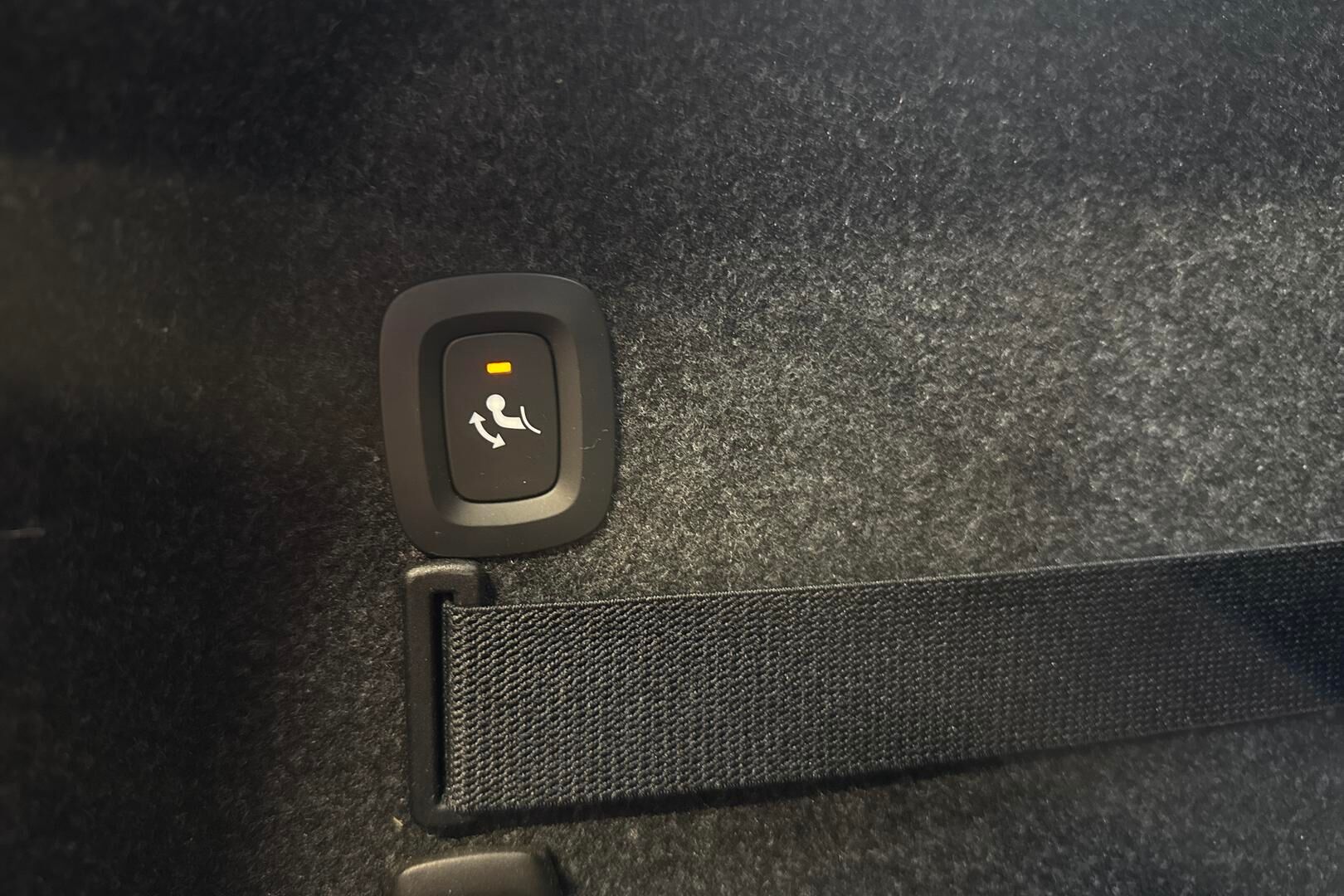 POLESTAR 2 iso kuva 16