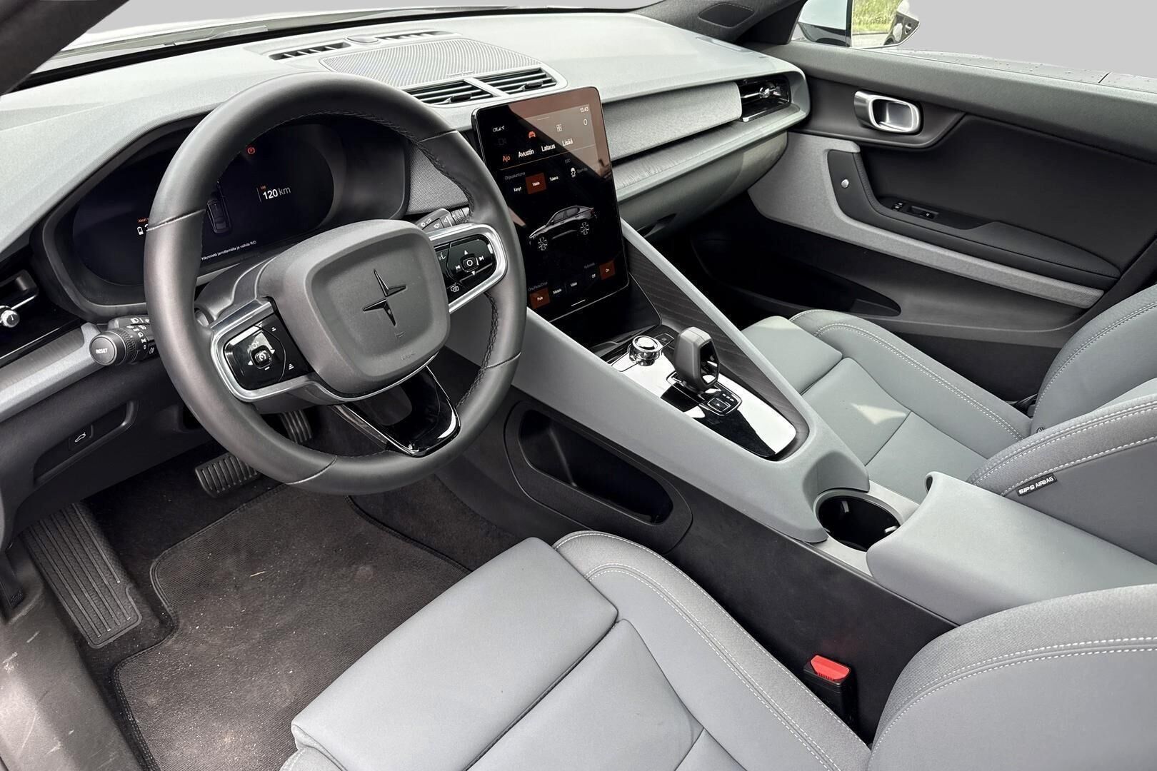 POLESTAR 2 iso kuva 4