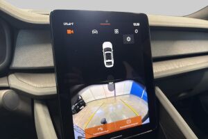 POLESTAR 2 esikatselu 24