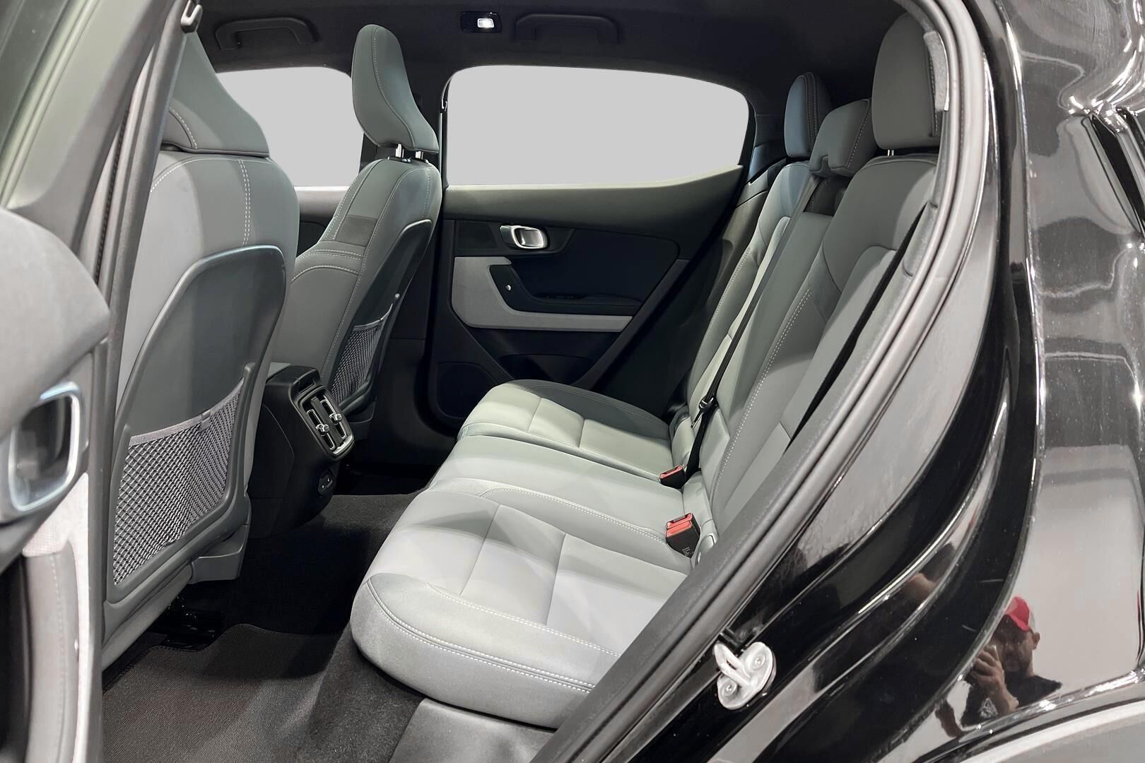 POLESTAR 2 iso kuva 10