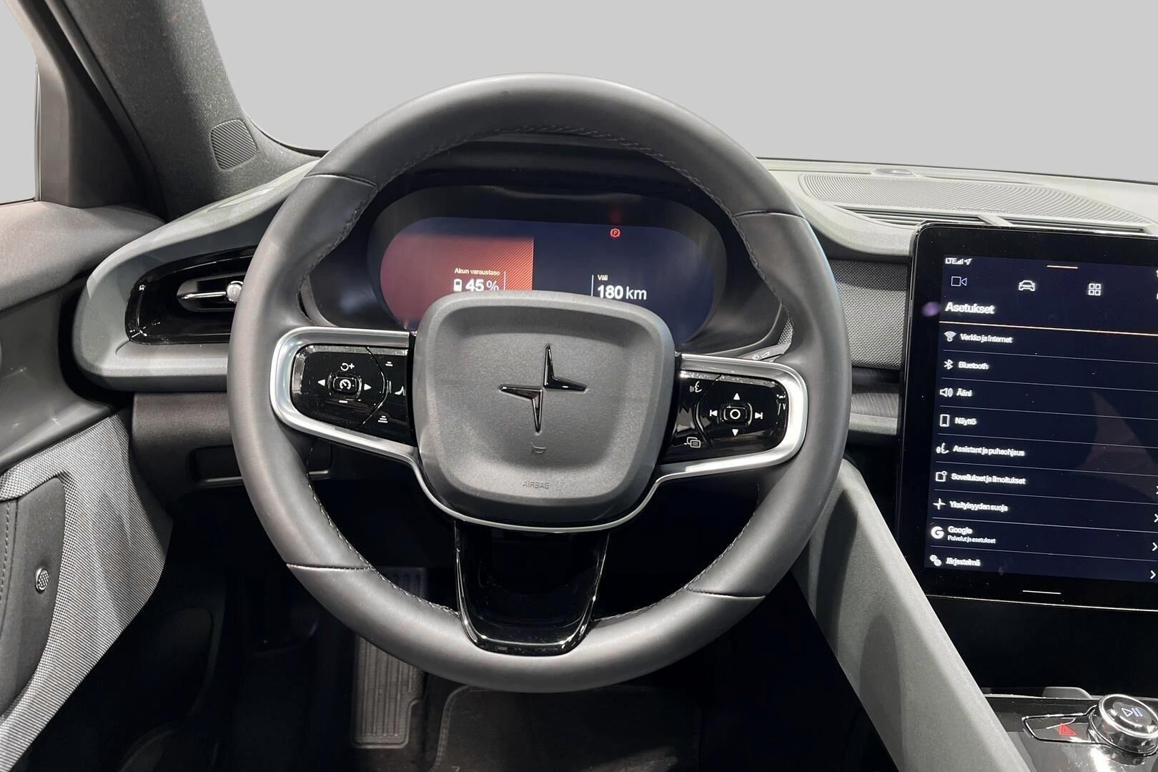 POLESTAR 2 iso kuva 33