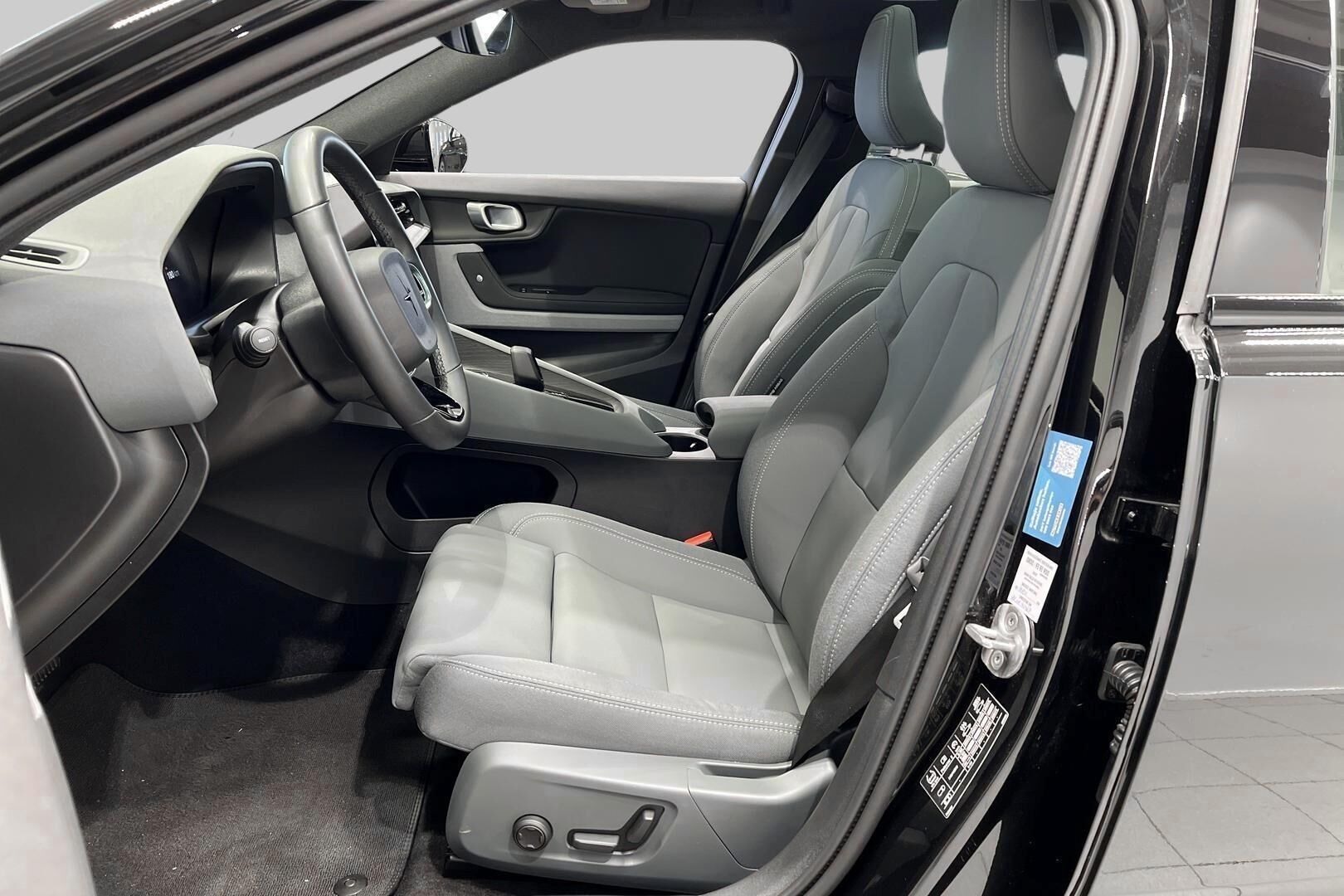 POLESTAR 2 iso kuva 9