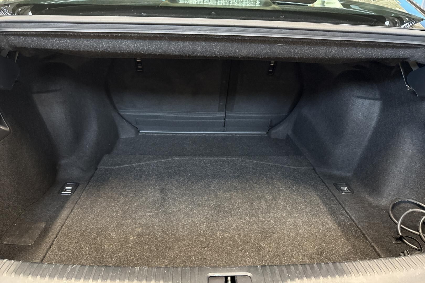 LEXUS IS iso kuva 12