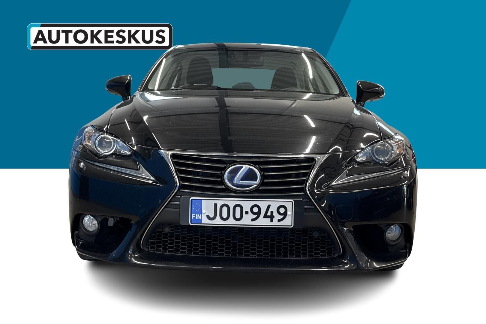 LEXUS IS iso kuva 2