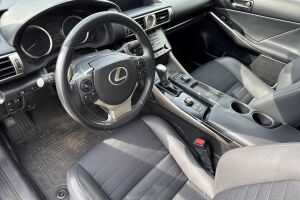 LEXUS IS esikatselu 2