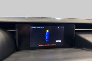 LEXUS IS esikatselu 21