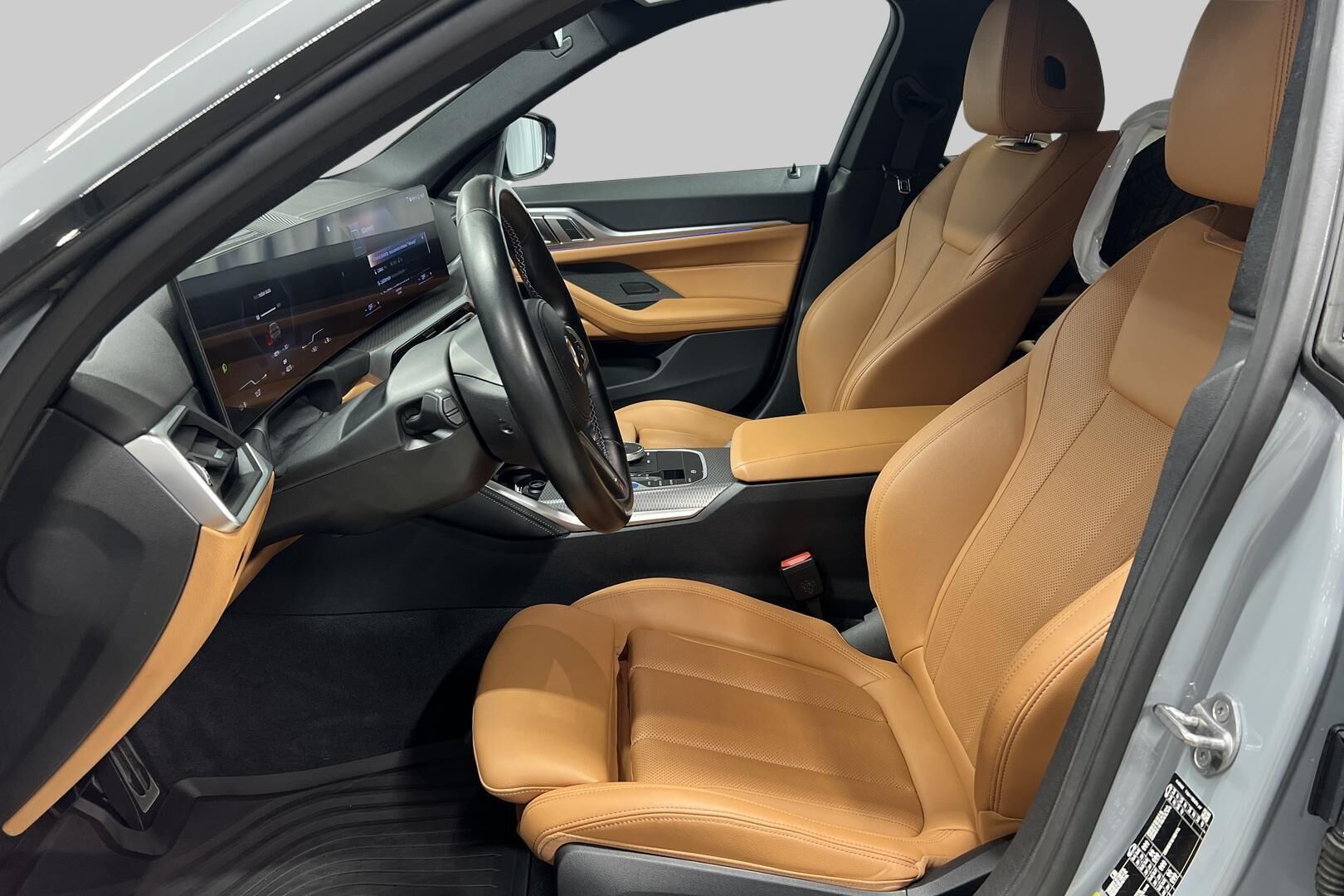 BMW I4 M50 iso kuva 8
