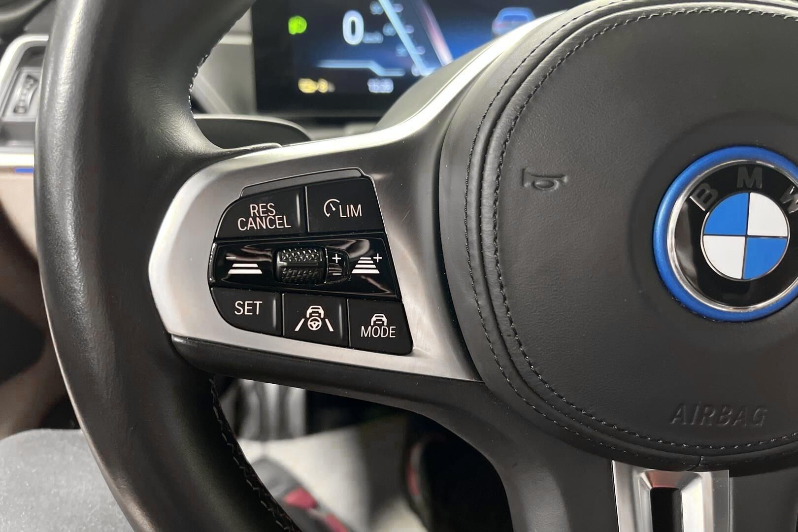 BMW I4 M50 iso kuva 16
